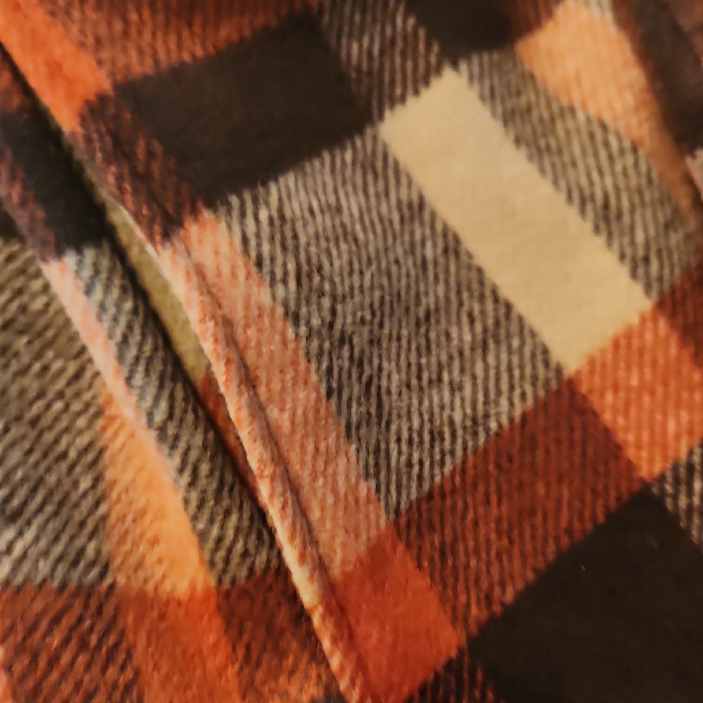 HYFVE Plaid Vest with Belt - Red and Black - Picture 13 of 15